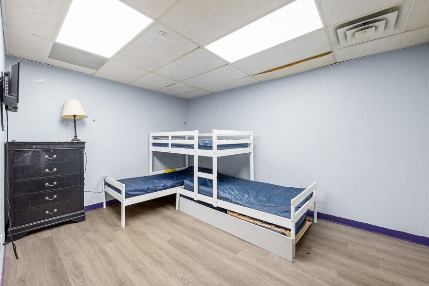 More Photos Of 49 Olive St, Gallipolis Office For Sale