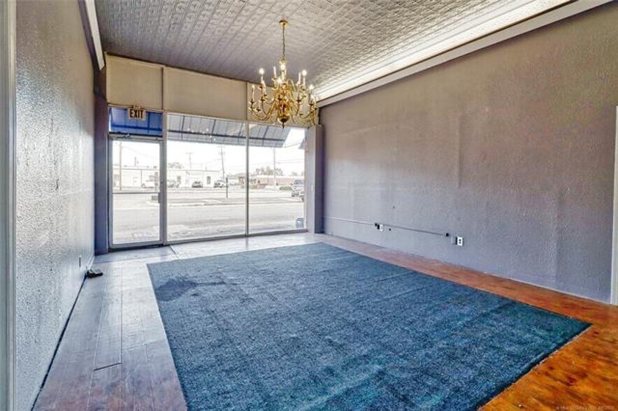 More Photos Of 37-45 E Foley St, Eufaula Storefront For Sale