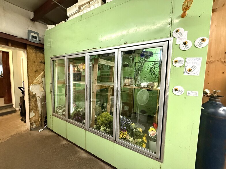 More Photos Of 421 N Spruce St, Abilene Freestanding For Sale