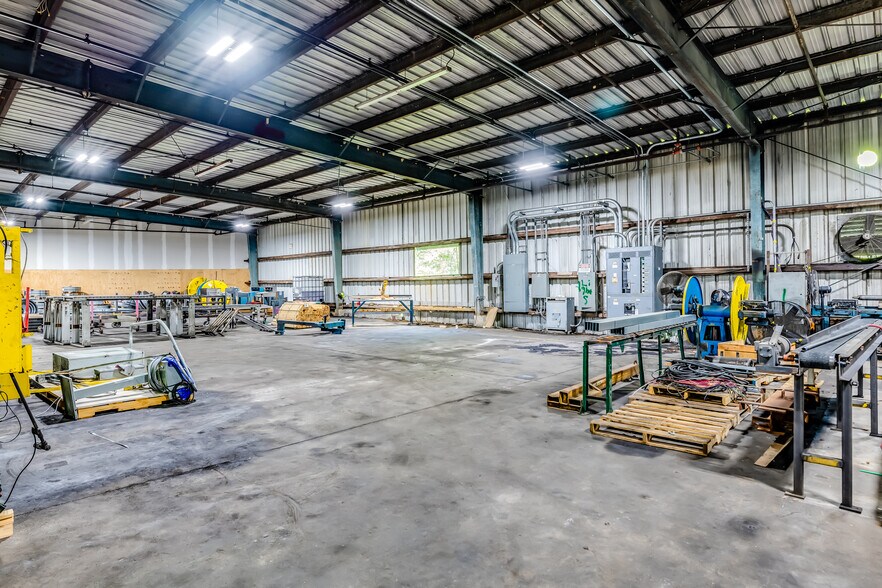 More Photos Of 4542 Baldwin Ave, Montgomery Warehouse For Sale