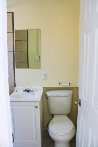 More Photos Of 5609-5613 Central Ave NW, Albuquerque Apartments For Sale