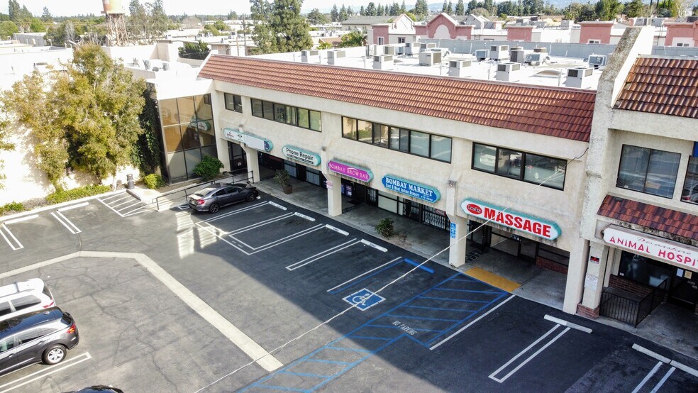 More Photos Of 21010-21018 Devonshire St, Chatsworth Unknown For Lease