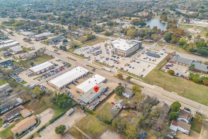 More Photos Of 424 S Bryan Belt Line Rd, Mesquite Showroom For Sale