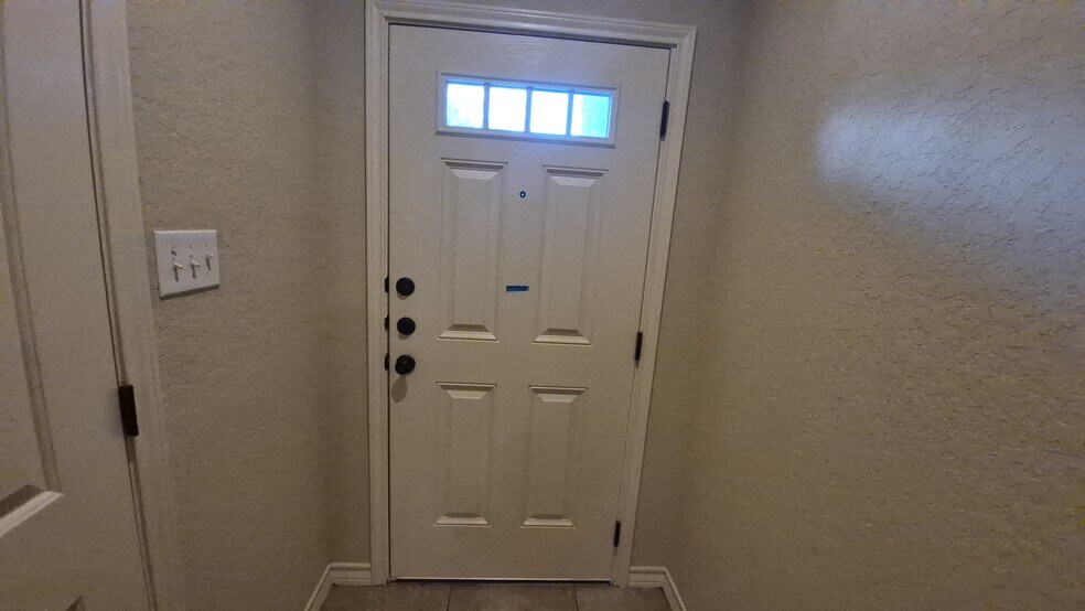 More Photos Of 6866 Lakeview Dr, San Antonio Multifamily For Sale