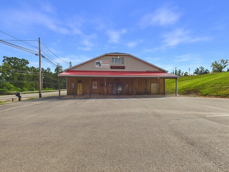 More Photos Of 13520 Emerson Ave, Williamstown General Retail For Sale