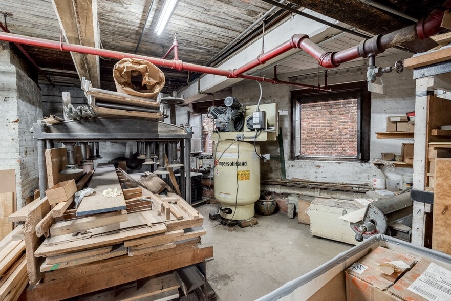 More Photos Of 54 Franklin St, Brooklyn Apartments For Sale