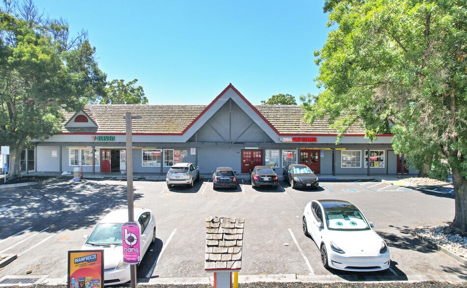 More Photos Of 37981 Niles, Fremont Freestanding For Lease