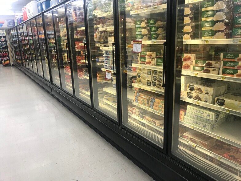 More Photos Of 25817 State Hwy 64, Pittsburg Supermarket For Sale