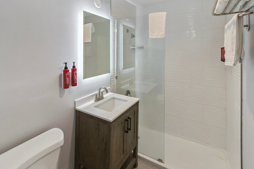 More Photos Of 2127 Inyo St, Fresno Hotel For Sale