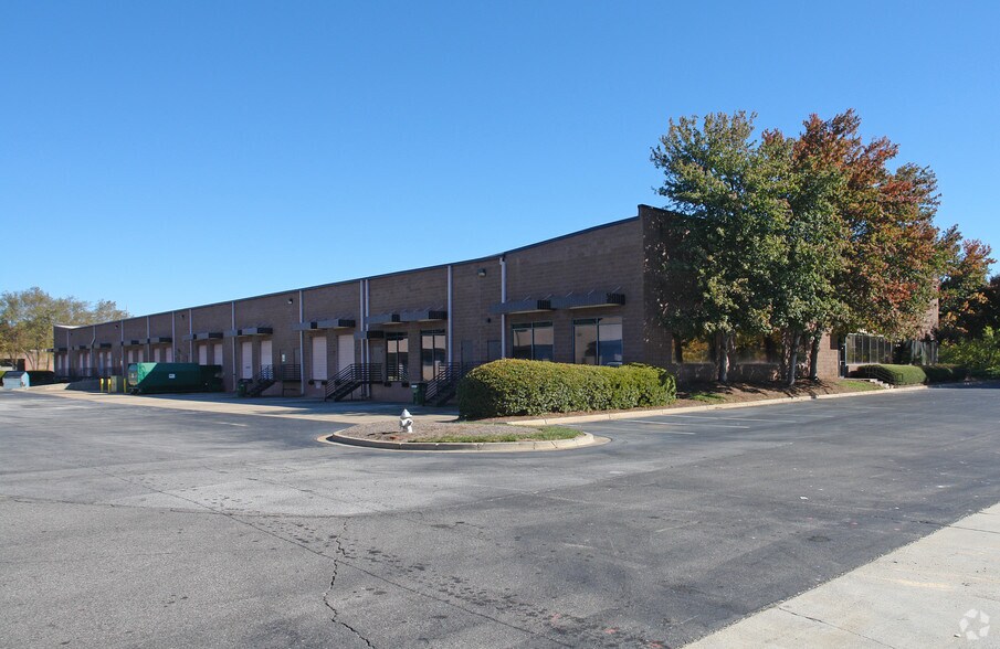 More Photos Of 1100 Northmeadow Pky, Roswell Unknown For Lease
