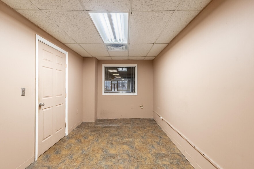 More Photos Of 18 Water St, Danvers Storefront Retail Office For Sale