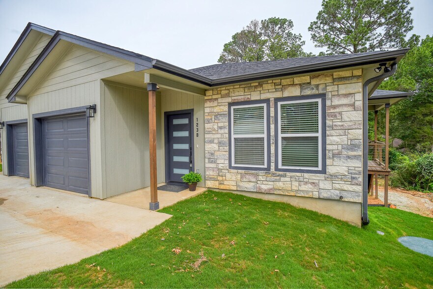 More Photos Of , Bastrop Specialty For Sale