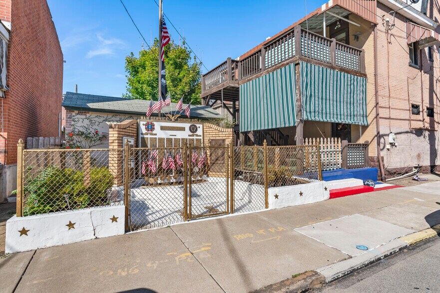 More Photos Of 5040 Lytle St, Pittsburgh Storefront Retail Residential For Sale