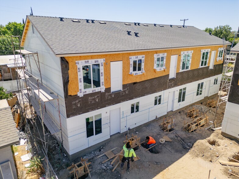 More Photos Of 40 W 13th St, Merced Apartments For Sale