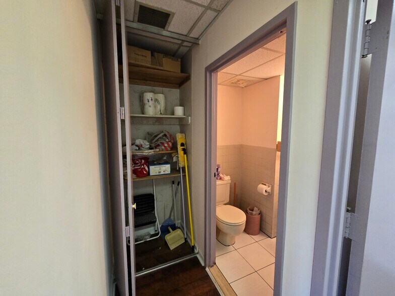 More Photos Of 92-29 Queens Blvd, Rego Park Apartments For Sale