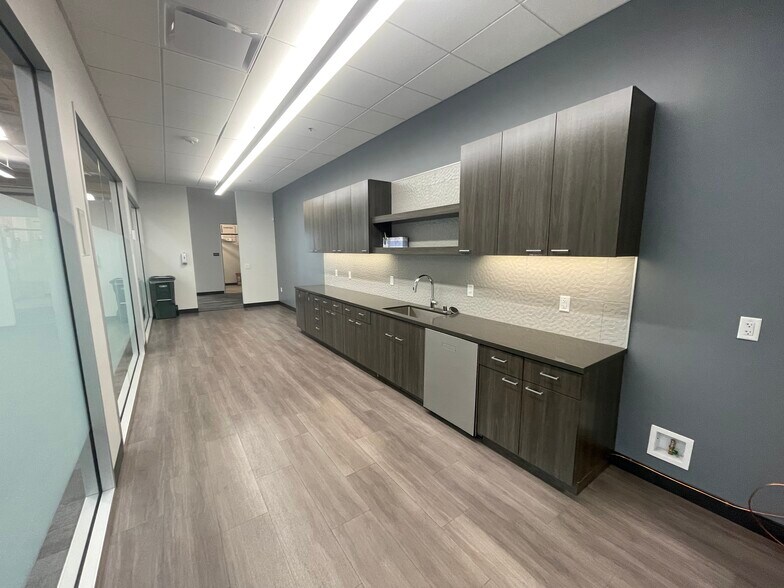 More Photos Of 821 Winslow St, Redwood City Office For Lease