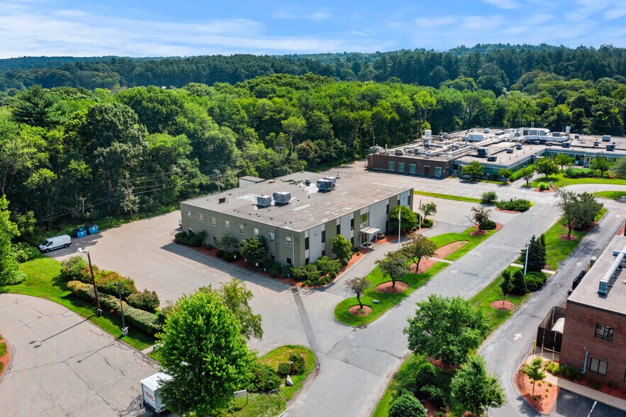More Photos Of 4 Preston Ct, Bedford Office For Sale