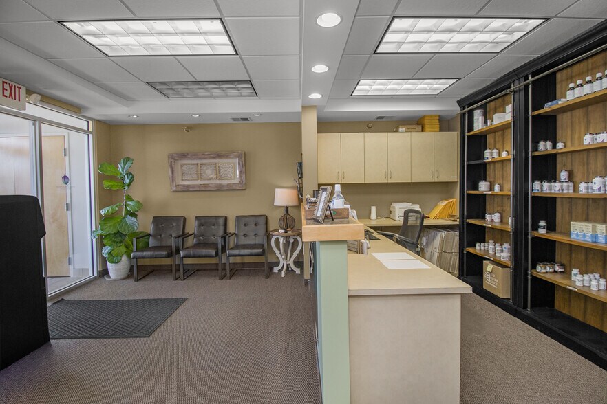 More Photos Of 4641-4671 White Bear Pky, White Bear Lake Office Residential For Sale