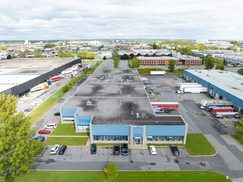 More Photos Of 601-631 Rue Bériault, Longueuil Warehouse For Lease
