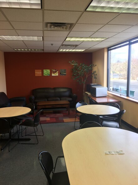 More Photos Of 60 Blacksmith Rd, Newtown Medical For Lease