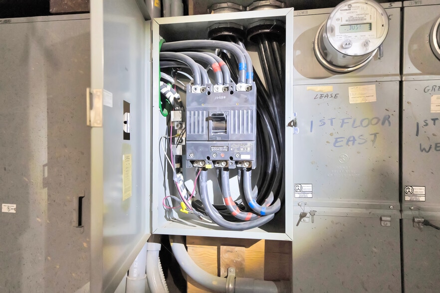 More Photos Of 333 E Channel St, Stockton Loft Creative Space For Sale