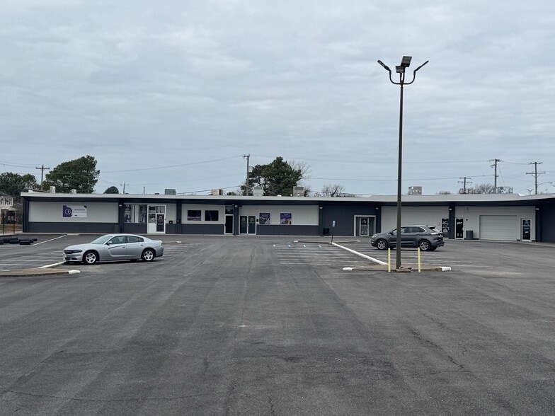 More Photos Of 660-670 Lincoln St, Portsmouth Unknown For Lease