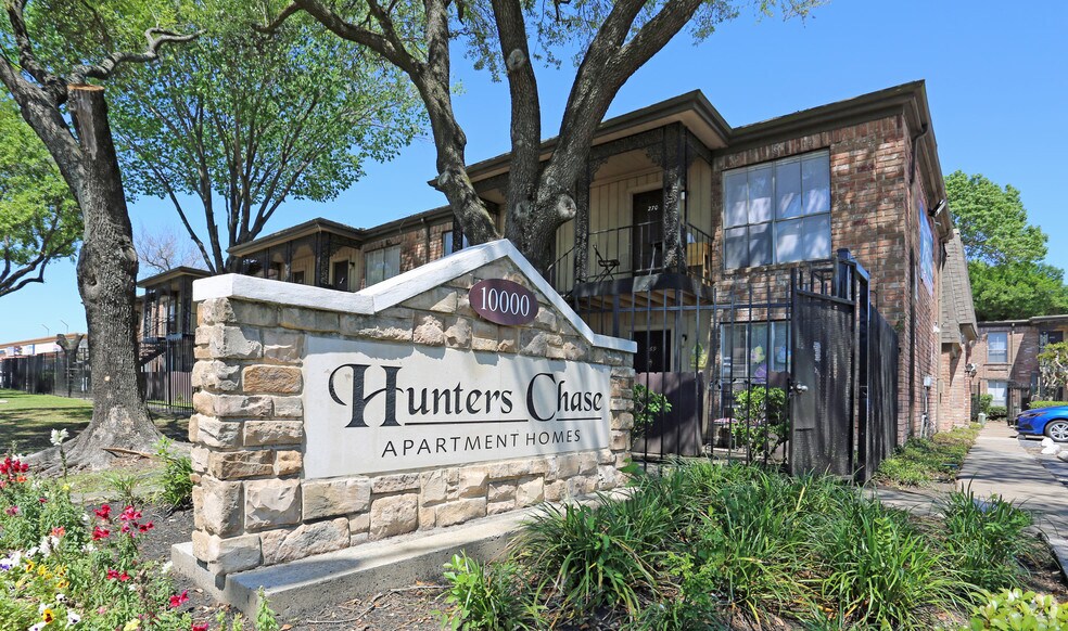 Primary Photo Of 10000 Hammerly Blvd, Houston Apartments For Sale