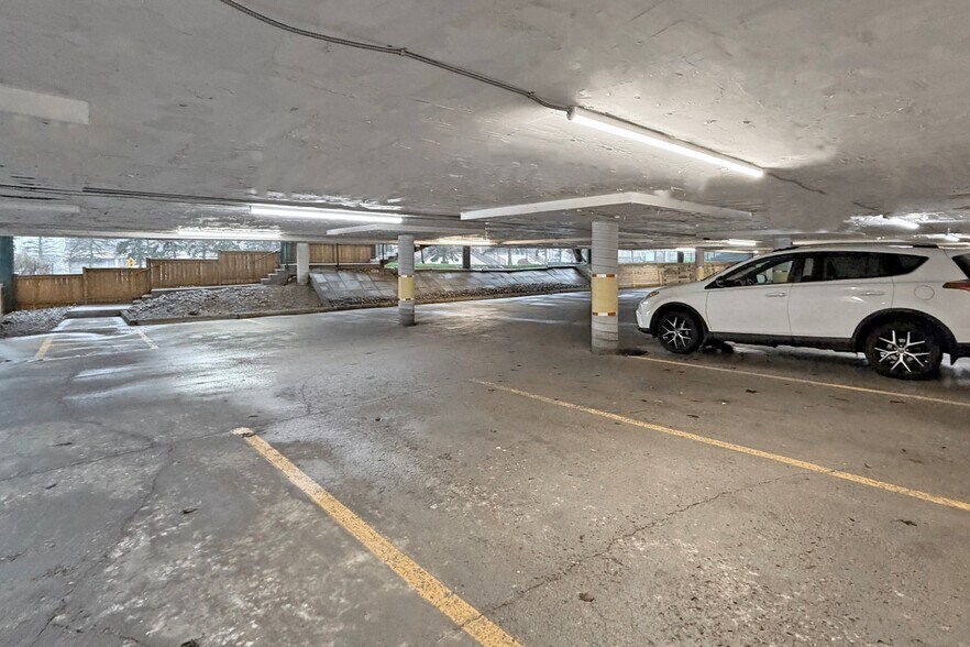 More Photos Of 45 Mcintosh Dr, Markham Office For Sale