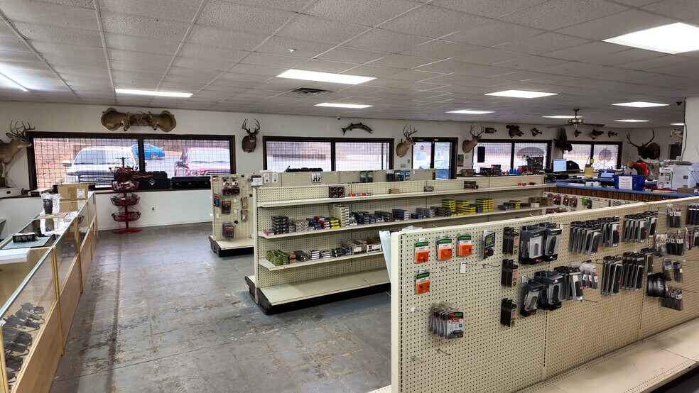 More Photos Of 45 Job Corp Rd, Pine Knot Flex For Sale