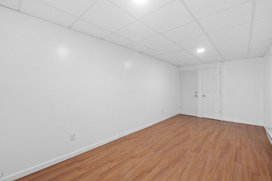 More Photos Of 637 Newark Ave, Jersey City Storefront Retail Residential For Lease