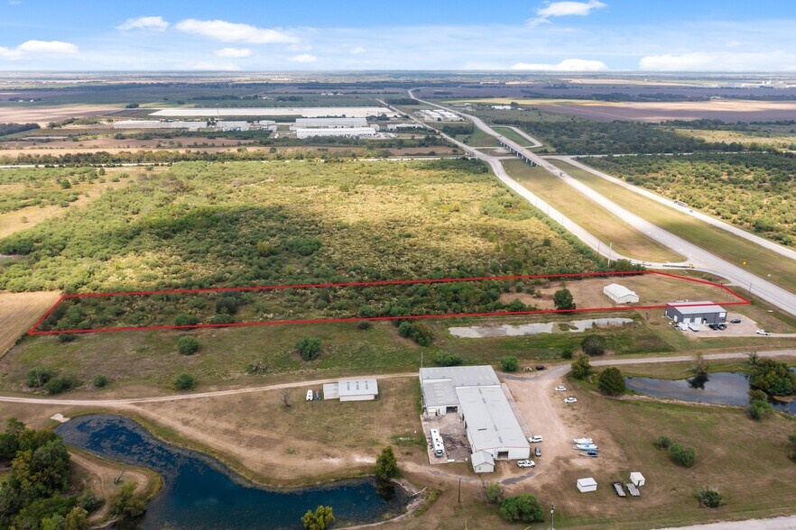 More Photos Of 1585 Patton Rd, Rosenberg Service For Sale