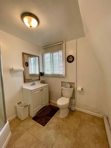 More Photos Of 821 Main St, El Cajon Office For Lease