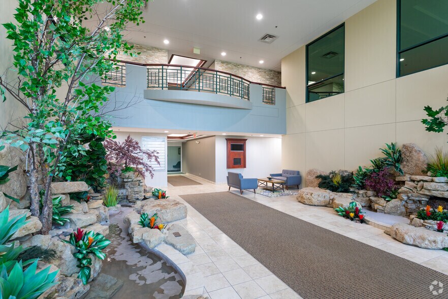 More Photos Of 18927 Hickory Creek Dr, Mokena Office For Lease