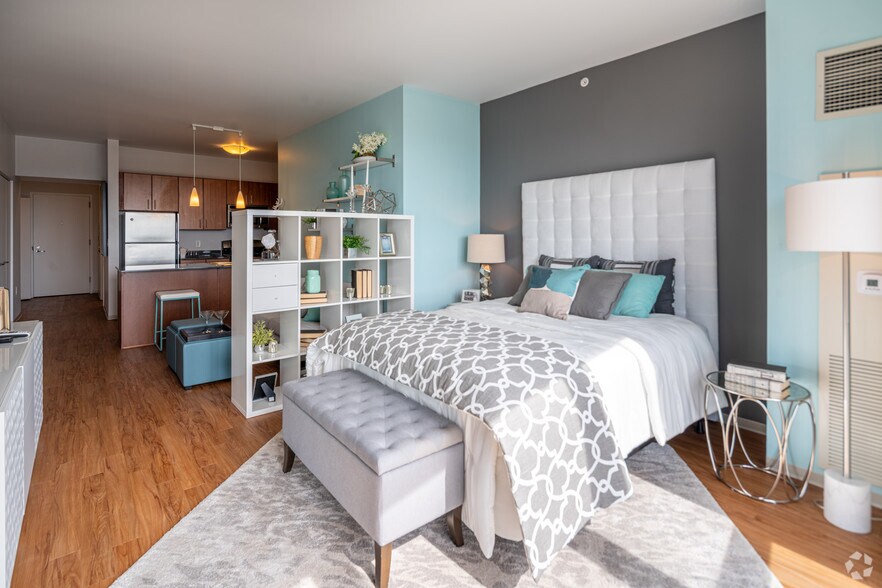 More Photos Of 1369 Spruce Pl, Minneapolis Apartments For Lease