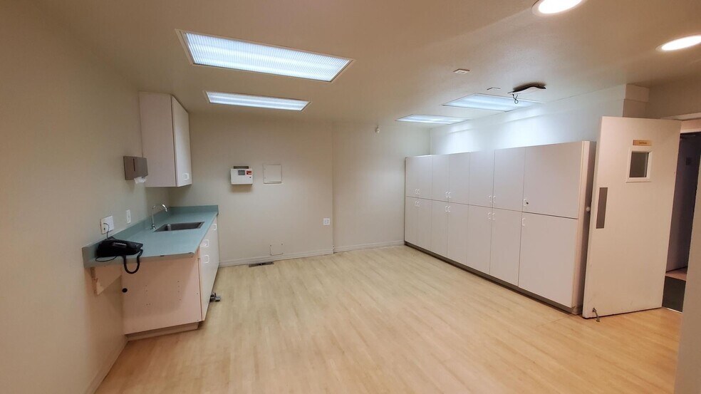 More Photos Of 2740 W Main St, Visalia Medical For Lease