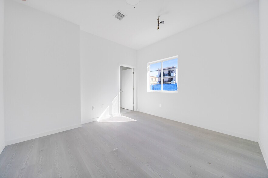 More Photos Of 1567 NW 1st St, Miami Apartments For Sale