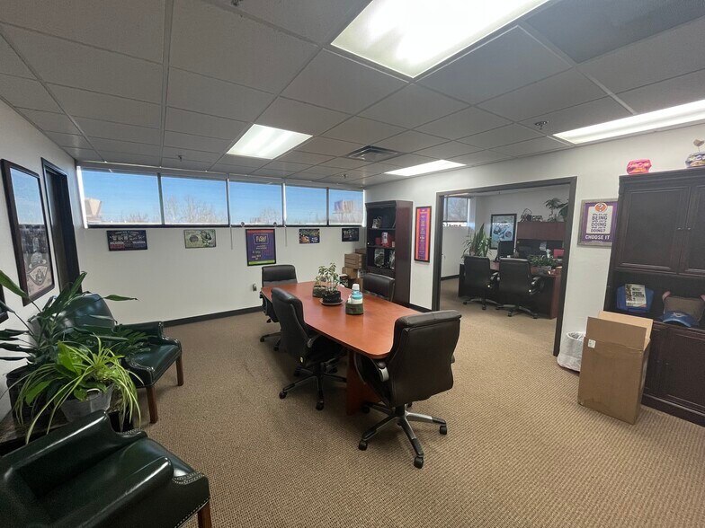 More Photos Of 7000 N Robinson Ave, Oklahoma City Warehouse For Lease