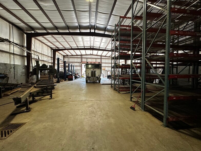 More Photos Of 747 Atlas Rd, Vader Warehouse For Sale