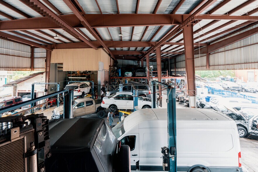 More Photos Of 94-129 Leokane St, Waipahu Warehouse For Sale