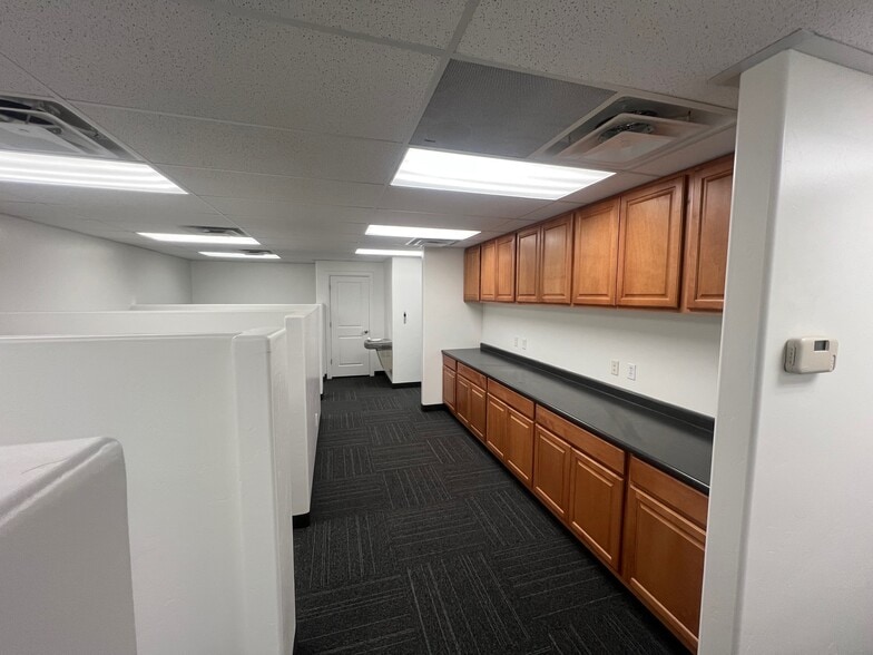 More Photos Of 1693 W American Way, Payson Warehouse For Lease