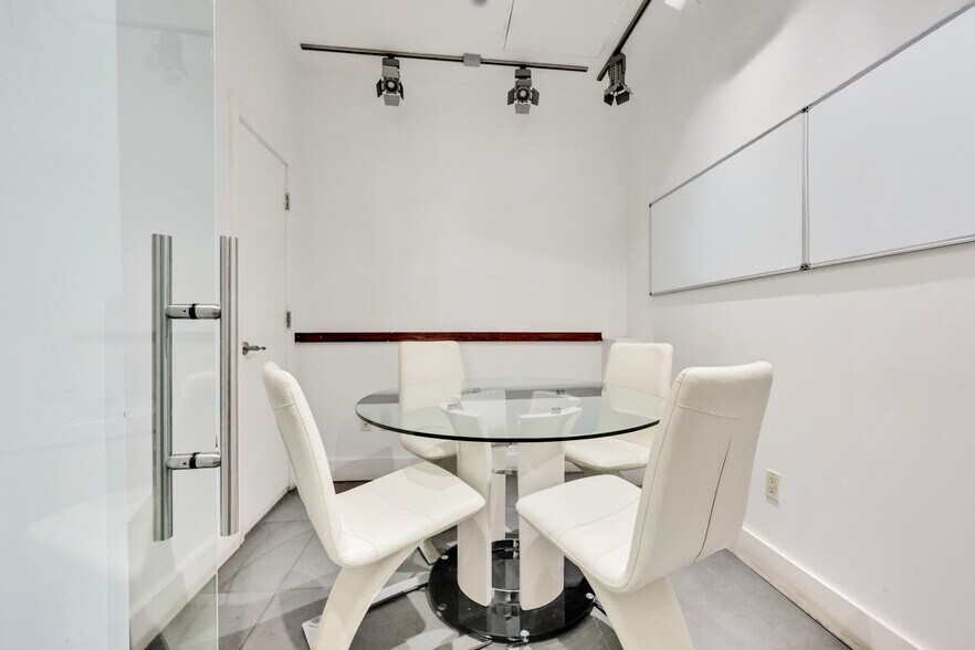 More Photos Of 500 4th Ave, Brooklyn Apartments For Lease