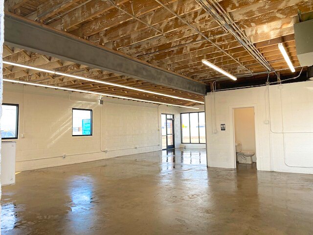 More Photos Of 2100-2180 E 40th Ave, Denver Showroom For Lease