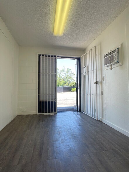More Photos Of 15025 Badillo St, Baldwin Park Manufacturing For Lease