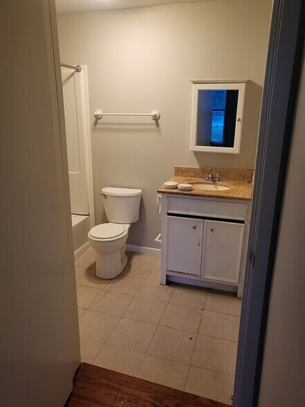 More Photos Of 1905 Chapman St, Houston Apartments For Lease