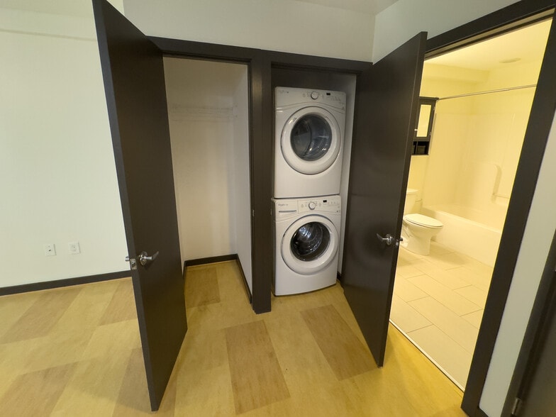 More Photos Of 110 Campbell Ave SW, Roanoke Apartments For Sale
