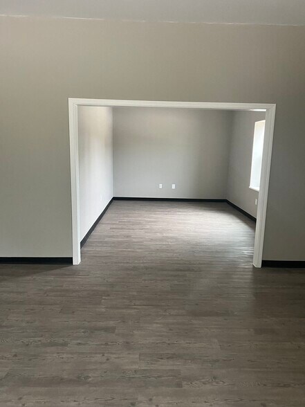 More Photos Of 921 Old Still Road, Woodbine Manufacturing For Lease