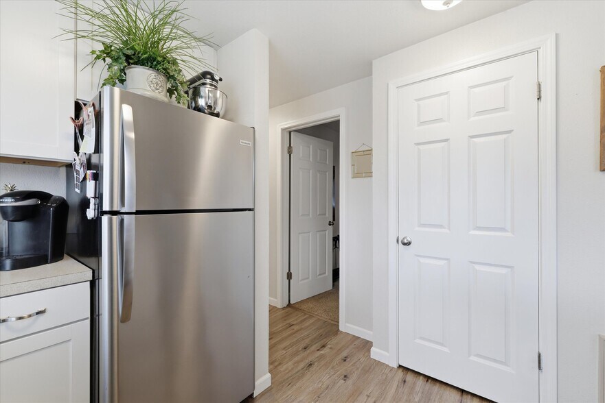More Photos Of 1601-1607 Bonney Ave, Sumner Apartments For Sale