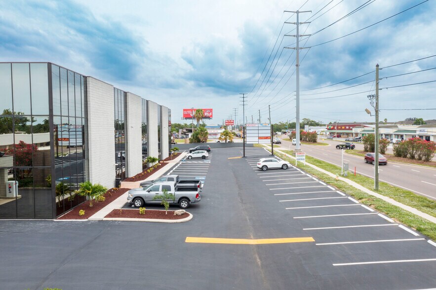 More Photos Of 6709 Ridge Rd, Port Richey Medical For Lease