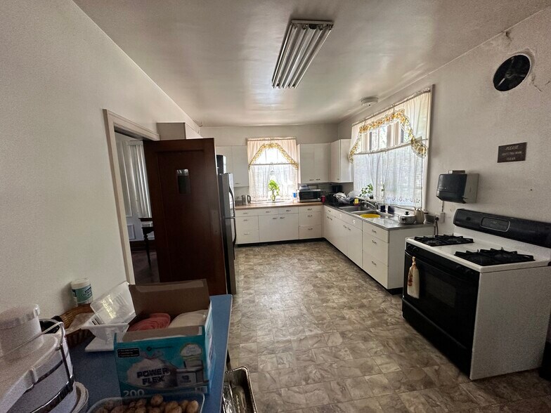 More Photos Of 8430 S Calumet Ave, Chicago Specialty For Sale