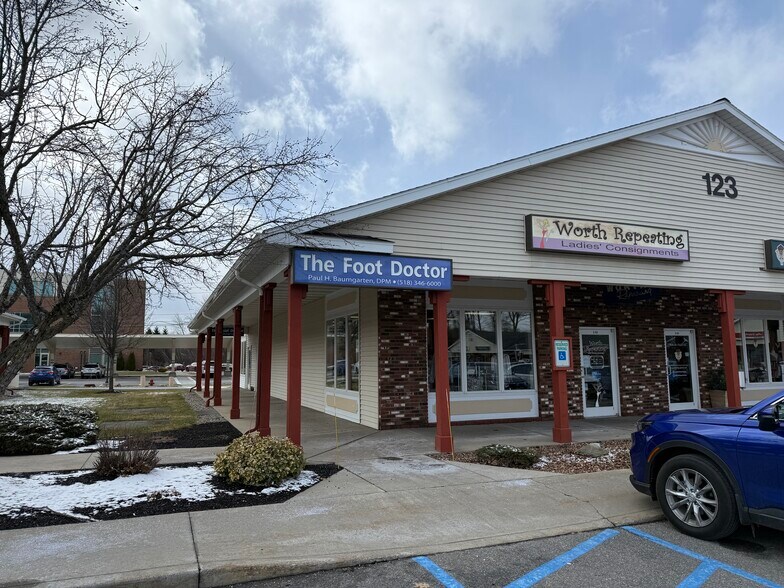 More Photos Of 123 Saratoga Rd, Schenectady Unknown For Lease